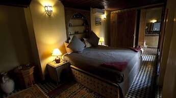 Riad Layalina