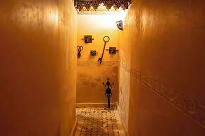 Riad Layalina