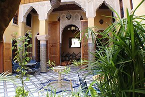 Riad Layalina
