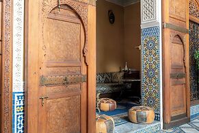 Riad Layalina