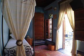 Riad Layalina