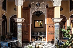 Riad Layalina
