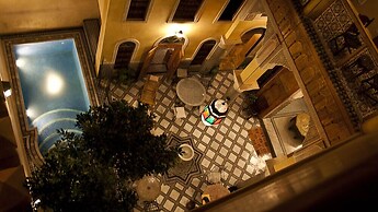 Riad Layalina