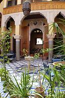 Riad Layalina