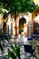 Riad Layalina