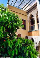 Riad Layalina