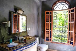 Riad Layalina