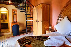 Riad Layalina