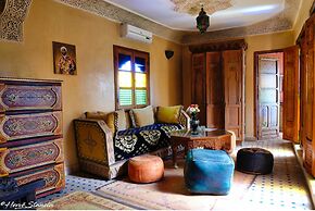 Riad Layalina