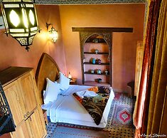Riad Layalina