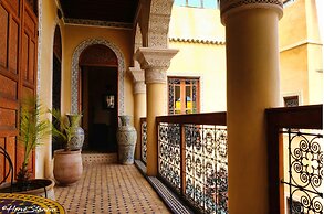 Riad Layalina