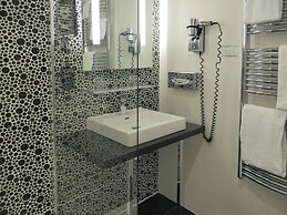 Kyriad Prestige Perpignan Centre Gare