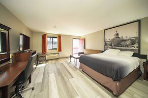 Super 8 by Wyndham Kingston