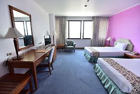 Thumrin Thana Hotel