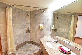 Thumrin Thana Hotel