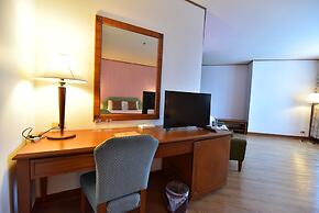 Thumrin Thana Hotel