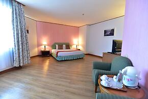 Thumrin Thana Hotel