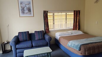 Ace Motor Lodge