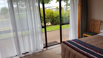 Ace Motor Lodge