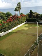 Grecian Sands Hotel