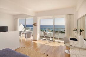 Grecian Sands Hotel