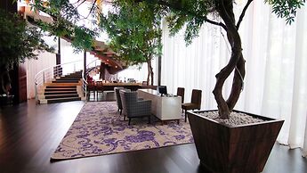 The Arista Hotel