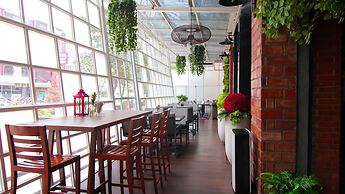 The Arista Hotel