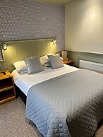 Nithsdale Hotel