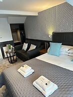 Nithsdale Hotel