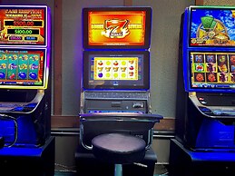 Lacombe Motor Inn