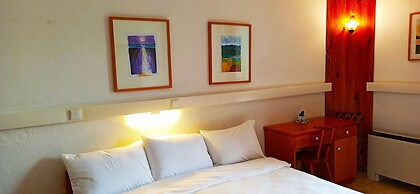 Swiss Eviniz Hotel