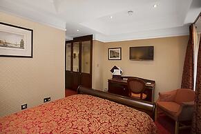 Wynn's Hotel