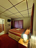 The Albany Hotel