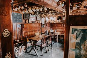 The Falkland Arms