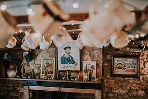 The Falkland Arms