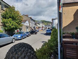 Dragon Inn Crickhowell