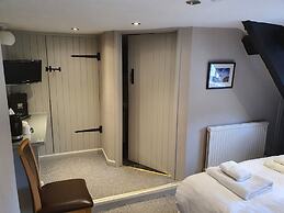 Dragon Inn Crickhowell