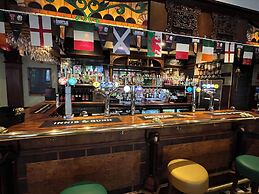 The Globe Inn