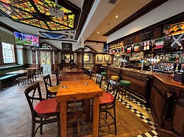 The Globe Inn