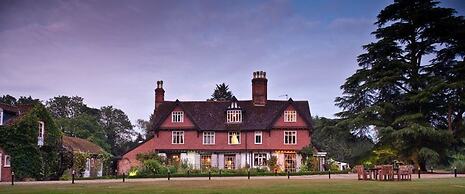 Ravenwood Hall Hotel