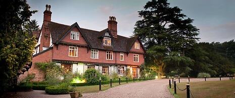 Ravenwood Hall Hotel