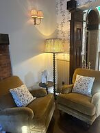Ravenwood Hall Hotel