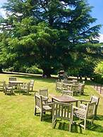 Ravenwood Hall Hotel