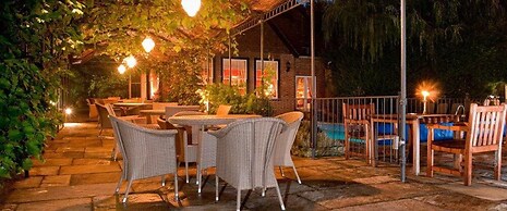 Ravenwood Hall Hotel