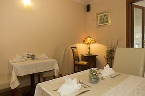 Royal Suites