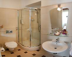 Royal Suites