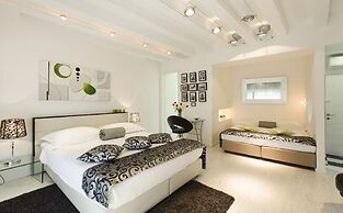 Royal Suites