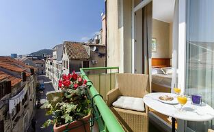 Royal Suites