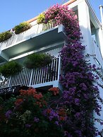 Cruz Bay Boutique Hotel