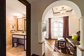 Epoque Hotel - Relais & Chateaux